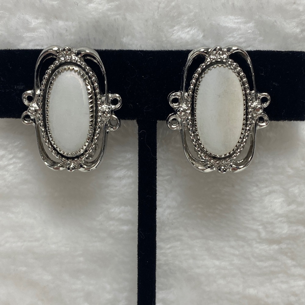 Vintage Whiting and Davis Co. Faux Mother of Pearl Silver‎ Tone Clip Earrings